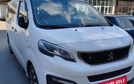 Peugeot Traveller I, 2022 год, 2 650 000 рублей, 5 фотография