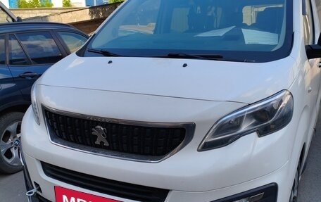 Peugeot Traveller I, 2022 год, 2 650 000 рублей, 9 фотография