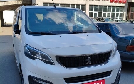 Peugeot Traveller I, 2022 год, 2 650 000 рублей, 4 фотография