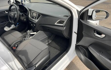 Hyundai Solaris II рестайлинг, 2022 год, 1 285 000 рублей, 10 фотография