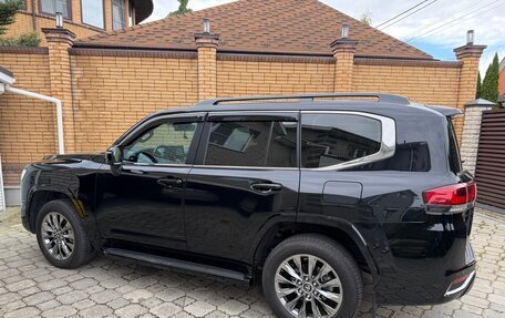 Toyota Land Cruiser, 2023 год, 12 000 000 рублей, 3 фотография