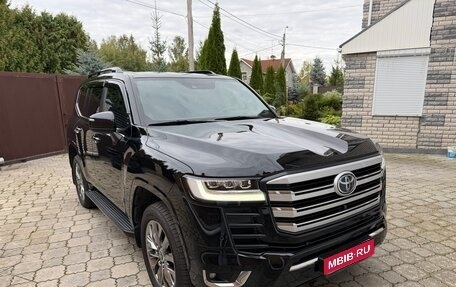 Toyota Land Cruiser, 2023 год, 12 000 000 рублей, 1 фотография