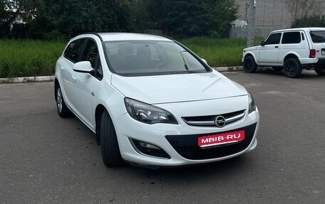 Opel Astra J, 2013 год, 795 000 рублей, 1 фотография