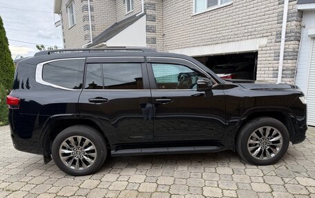 Toyota Land Cruiser, 2023 год, 12 000 000 рублей, 4 фотография