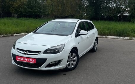 Opel Astra J, 2013 год, 795 000 рублей, 2 фотография