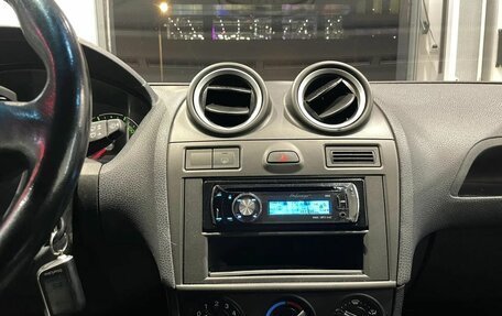 Ford Fiesta, 2006 год, 500 000 рублей, 16 фотография