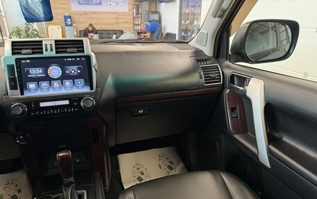Toyota Land Cruiser Prado 150 рестайлинг 2, 2017 год, 4 999 900 рублей, 15 фотография