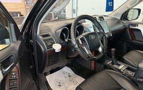Toyota Land Cruiser Prado 150 рестайлинг 2, 2017 год, 4 999 900 рублей, 10 фотография