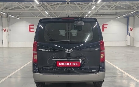 Hyundai Grand Starex Grand Starex I рестайлинг 2, 2020 год, 4 950 000 рублей, 6 фотография