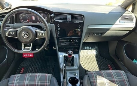 Volkswagen Golf GTI VII, 2019 год, 2 500 000 рублей, 4 фотография