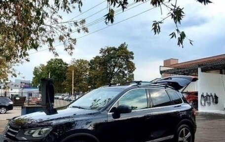 Volkswagen Touareg III, 2011 год, 1 980 000 рублей, 3 фотография
