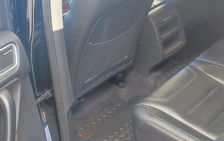 Volkswagen Touareg III, 2011 год, 1 980 000 рублей, 13 фотография