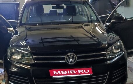 Volkswagen Touareg III, 2011 год, 1 980 000 рублей, 15 фотография