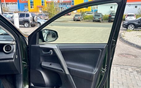 Toyota RAV4, 2013 год, 1 550 000 рублей, 8 фотография