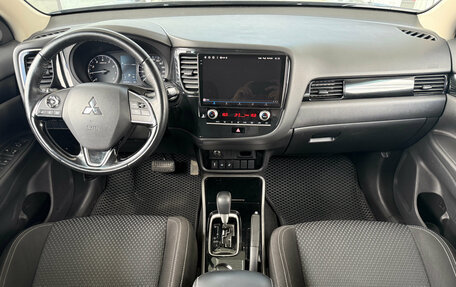 Mitsubishi Outlander III рестайлинг 3, 2021 год, 2 039 000 рублей, 8 фотография