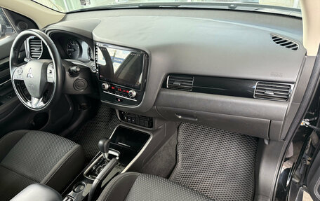 Mitsubishi Outlander III рестайлинг 3, 2021 год, 2 039 000 рублей, 5 фотография