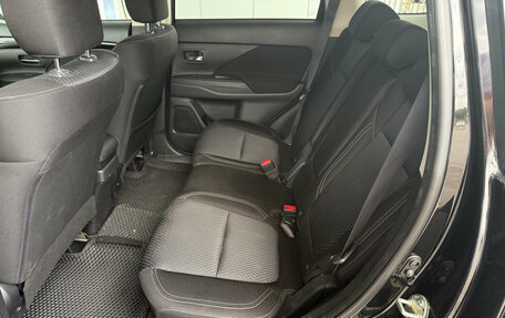 Mitsubishi Outlander III рестайлинг 3, 2021 год, 2 039 000 рублей, 10 фотография