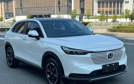 Honda Vezel, 2023 год, 2 000 000 рублей, 3 фотография