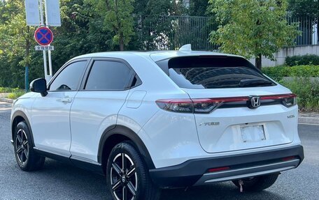 Honda Vezel, 2023 год, 2 000 000 рублей, 4 фотография