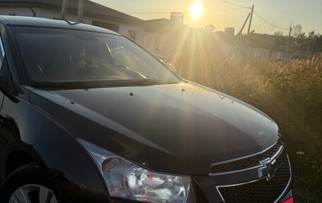 Chevrolet Cruze II, 2010 год, 599 000 рублей, 2 фотография