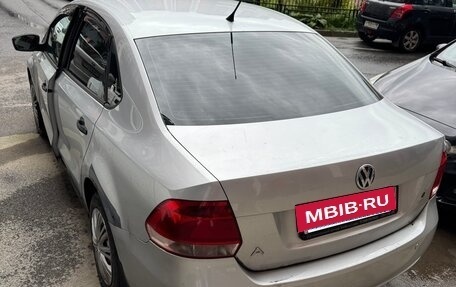 Volkswagen Polo VI (EU Market), 2011 год, 490 000 рублей, 3 фотография