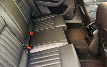 Skoda Superb III рестайлинг, 2018 год, 1 790 000 рублей, 22 фотография