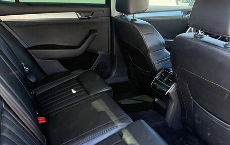 Skoda Superb III рестайлинг, 2018 год, 1 790 000 рублей, 18 фотография