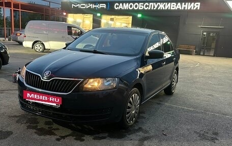 Skoda Rapid I, 2015 год, 640 000 рублей, 2 фотография