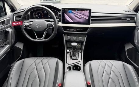 Volkswagen Tiguan II, 2023 год, 2 187 000 рублей, 7 фотография