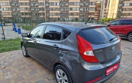 Hyundai Solaris II рестайлинг, 2015 год, 950 000 рублей, 1 фотография