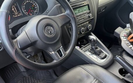 Volkswagen Jetta VI, 2012 год, 1 300 000 рублей, 11 фотография