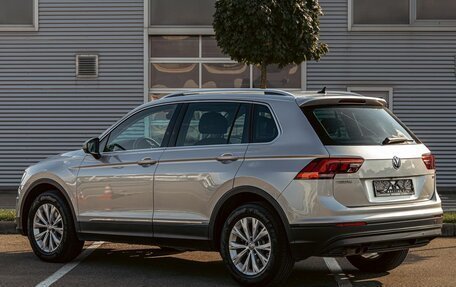 Volkswagen Tiguan II, 2019 год, 2 195 000 рублей, 4 фотография