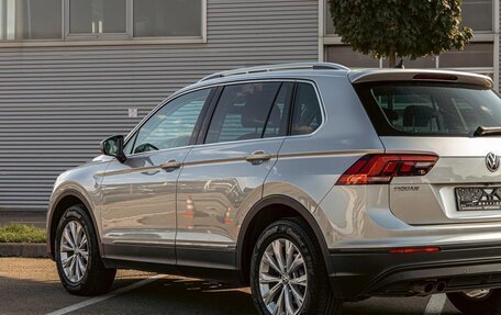 Volkswagen Tiguan II, 2019 год, 2 195 000 рублей, 9 фотография
