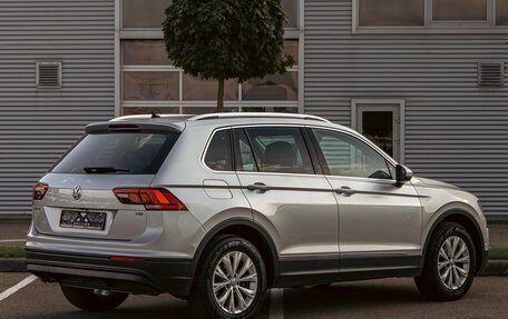 Volkswagen Tiguan II, 2019 год, 2 195 000 рублей, 6 фотография