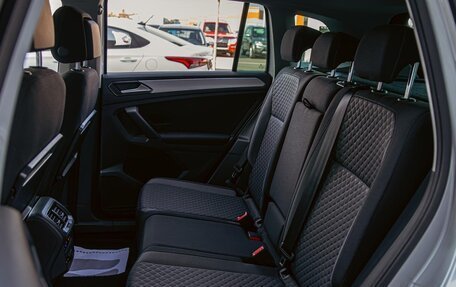 Volkswagen Tiguan II, 2019 год, 2 195 000 рублей, 17 фотография