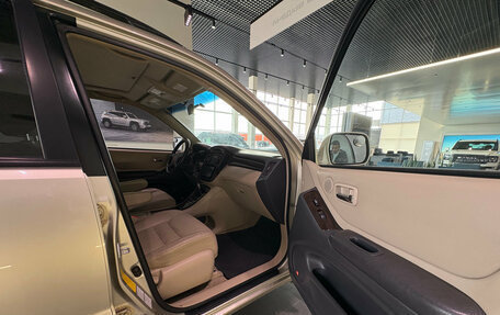 Toyota Highlander III, 2003 год, 1 049 000 рублей, 11 фотография