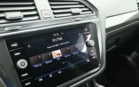 Volkswagen Tiguan II, 2018 год, 2 387 900 рублей, 16 фотография