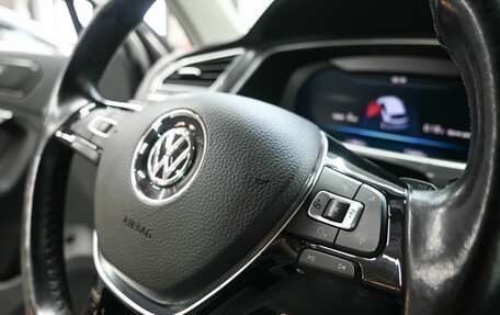 Volkswagen Tiguan II, 2018 год, 2 387 900 рублей, 14 фотография