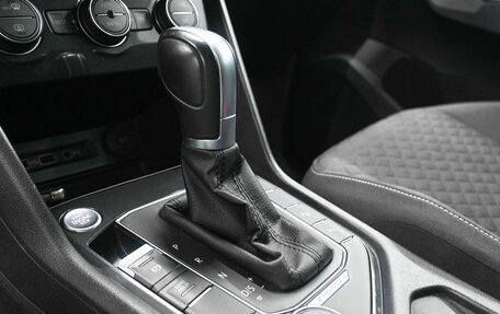 Volkswagen Tiguan II, 2018 год, 2 387 900 рублей, 20 фотография