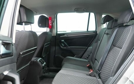 Volkswagen Tiguan II, 2018 год, 2 387 900 рублей, 11 фотография