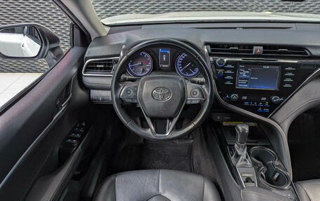 Toyota Camry, 2018 год, 2 485 000 рублей, 17 фотография
