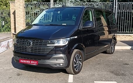 Volkswagen Multivan T6 рестайлинг, 2021 год, 7 199 000 рублей, 1 фотография