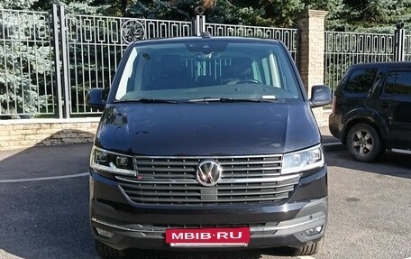 Volkswagen Multivan T6 рестайлинг, 2021 год, 7 199 000 рублей, 7 фотография