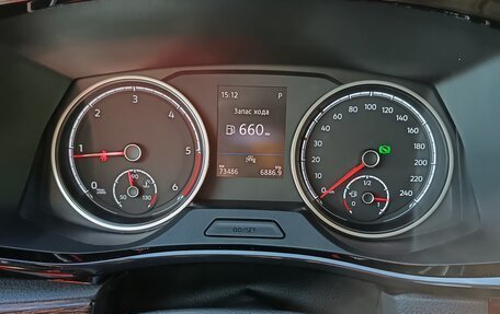 Volkswagen Multivan T6 рестайлинг, 2021 год, 7 199 000 рублей, 15 фотография