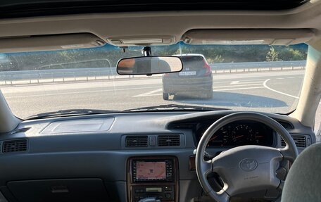 Toyota Camry, 1998 год, 400 000 рублей, 11 фотография