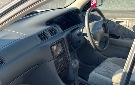 Toyota Camry, 1998 год, 400 000 рублей, 13 фотография