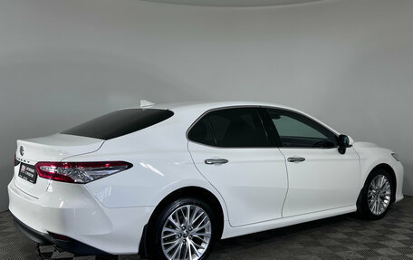 Toyota Camry, 2021 год, 3 150 000 рублей, 5 фотография