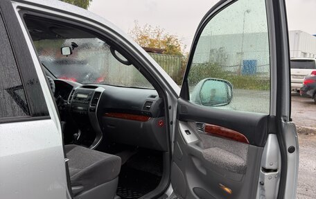 Toyota Land Cruiser Prado 120 рестайлинг, 2006 год, 1 550 000 рублей, 10 фотография