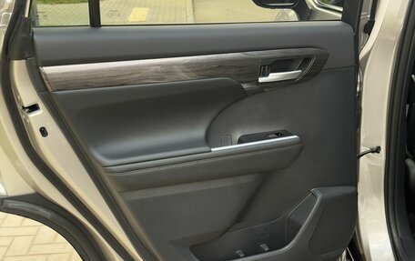 Toyota Highlander, 2026 год, 5 425 000 рублей, 23 фотография