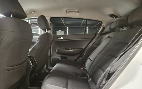KIA Sportage IV рестайлинг, 2018 год, 2 270 000 рублей, 16 фотография